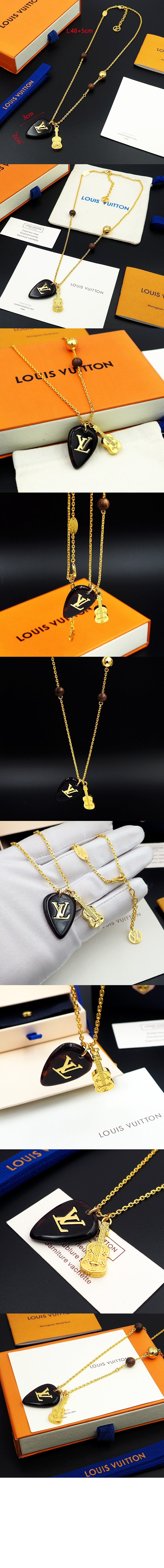 LV 픽 펜던트 M01865