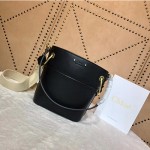 CHLOE 끌로에 로이 버킷백