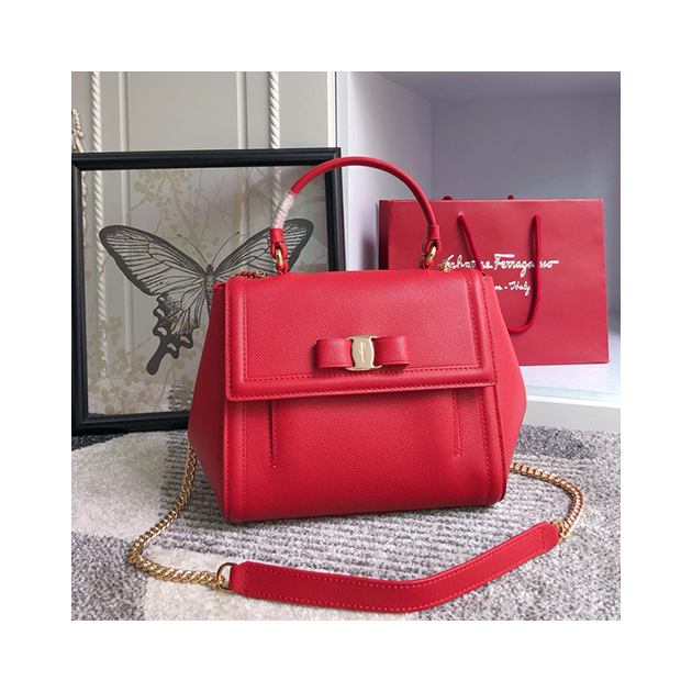 FERRAGAMO 페레가모 바라 플랩백 GM 21F558-3