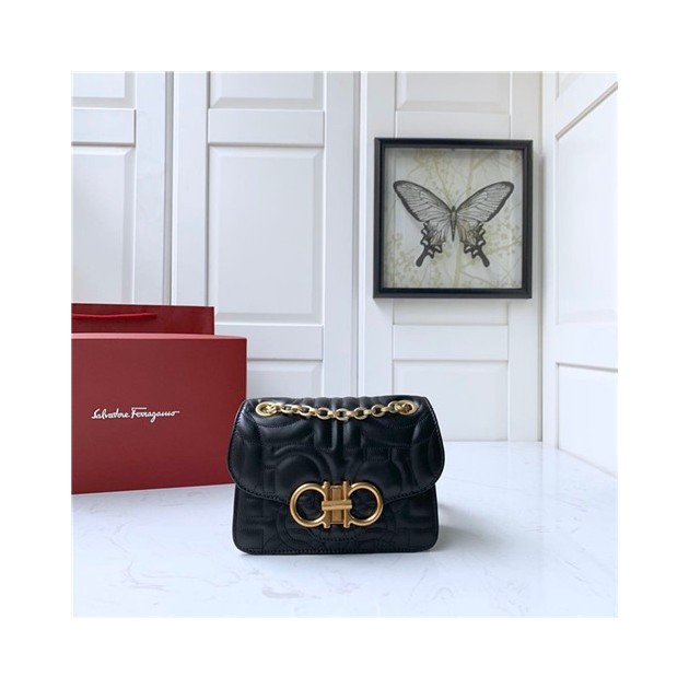 FERRAGAMO 페레가모 플랩 미니체인백 21H153-1 2020/신상