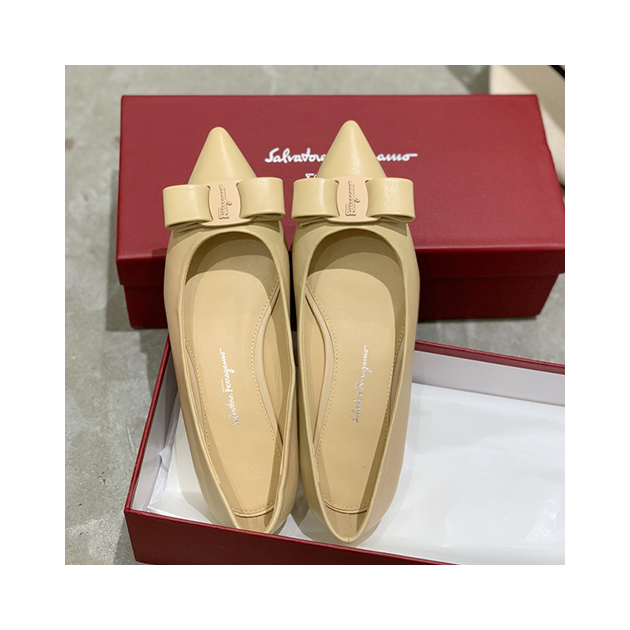 FERRAGAMO 페레가모 여성용 단화 굽높이2CM F60099-4 2020/신상