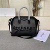 GIVENCHY 지방시 안티고나백 G100899 2020/신상