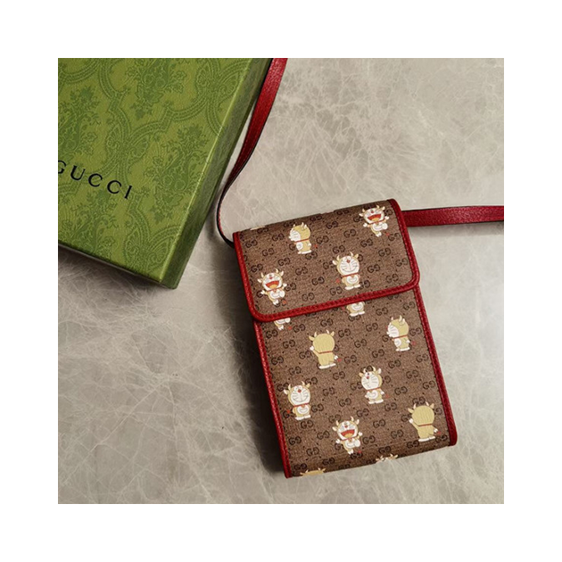 GUCCI 구찌 도라에몽 미니 크로스백 647805 2021/신상