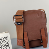 LOEWE 로에베 크로스백 L18210