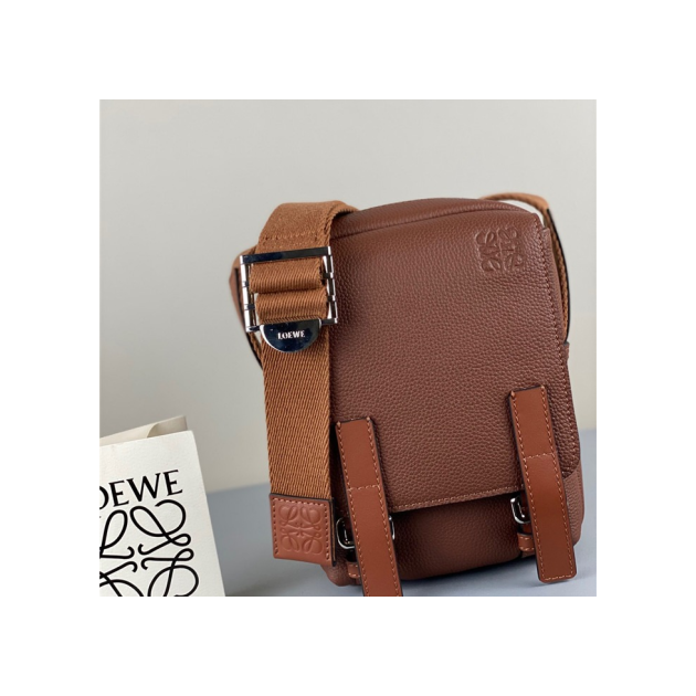 LOEWE 로에베 크로스백 L18210