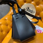 LOEWE 로에베 신상 해먹백 L108990-5