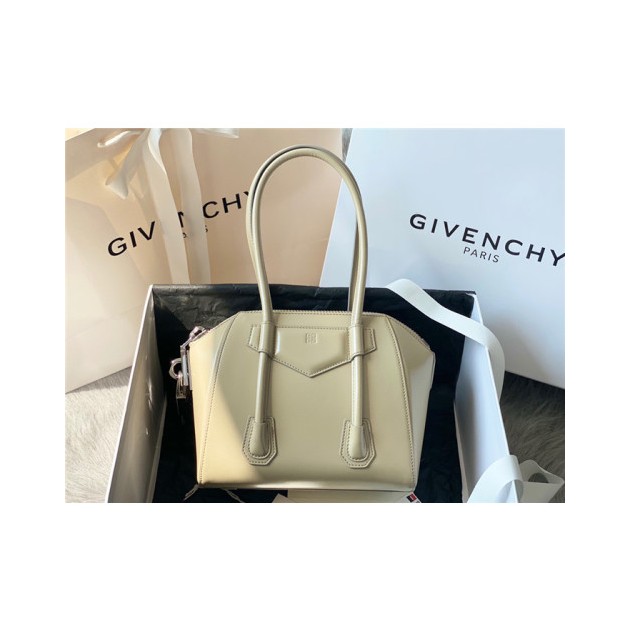 GIVENCHY 지방시 미니 안티고나백 G38710