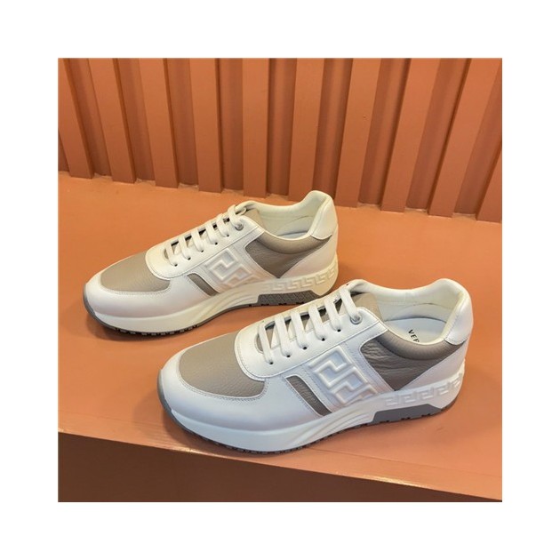 VERSACE 베르사체 남성용 스니커즈 V98077