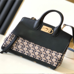 FERRAGAMO 페레가모 토트&숄더백 F21308