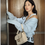 [배우 기은세] FENDI 펜디 바게트 오버사이즈 탑스티치 카멜리아 셀러리아 백