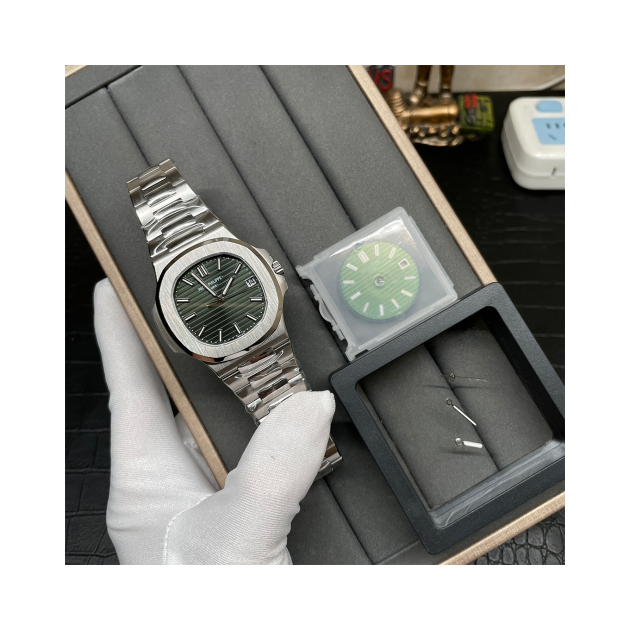 PATEK PHILIPPE 파텍필립 노틸러스 그린 다이얼 5711 1A-014