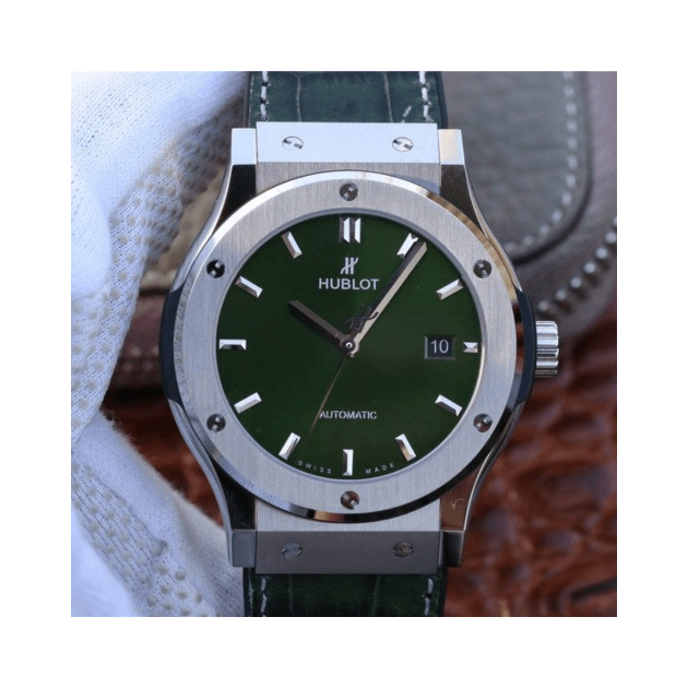 HUBLOT 위블로 클래식퓨전 티타늄 그린다이얼 542.NX.8970.LR