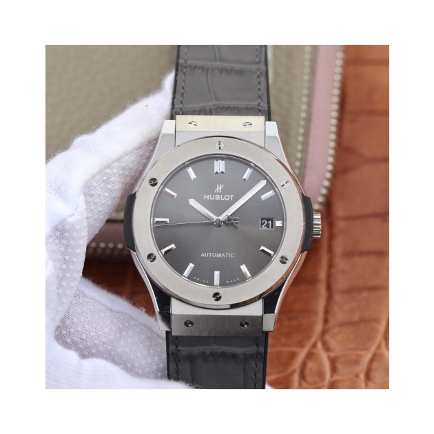HUBLOT 위블로 클래식퓨전 티타늄 그레이 511.NX.7071.LR