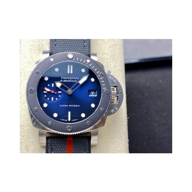 PANERAI 파네라이 섭머저블 루나로사 청판 42mm PAM1565