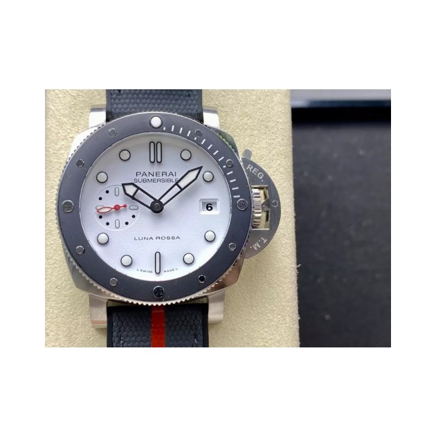 PANERAI 파네라이 섭머저블 루나로사 흰판 42mm PAM1579