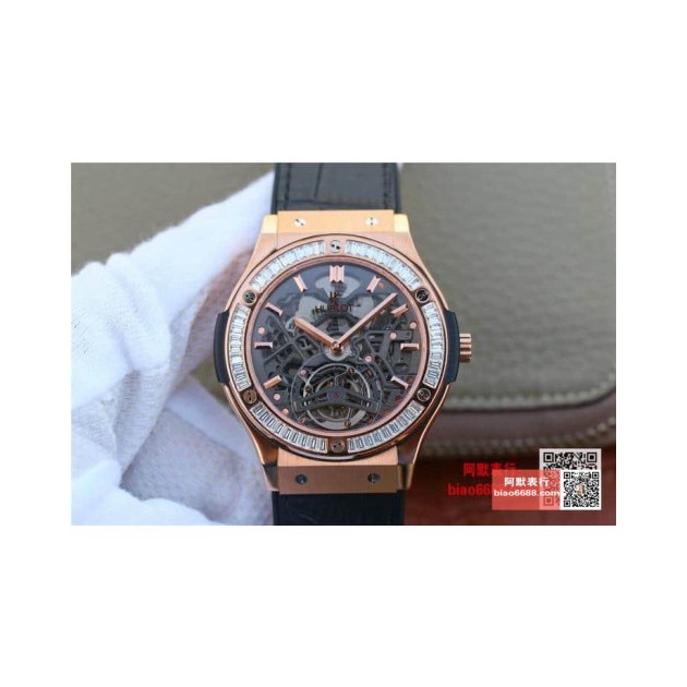 HUBLOT 위블로 클래식 퓨전 뚜르비옹 로즈골드 다이아베젤