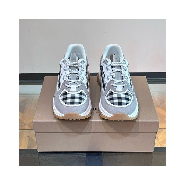 BURBERRY 버버리 남성용 스니커즈 B67534-1 2024/신상 블랙,그레이 2color