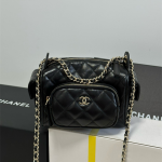 CHANEL 샤넬 스몰 카메라 케이스백 AS5220