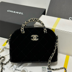 CHANEL 샤넬 스몰 숄더백 AS5130