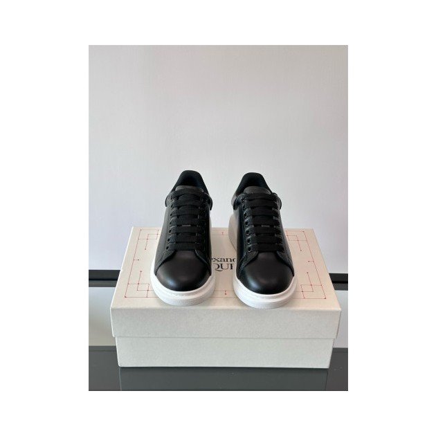 ALEXANDER MCQUEEN 알렉산더맥퀸 남여공용 스니커즈 M17546-2 2024/신상 2COLOR