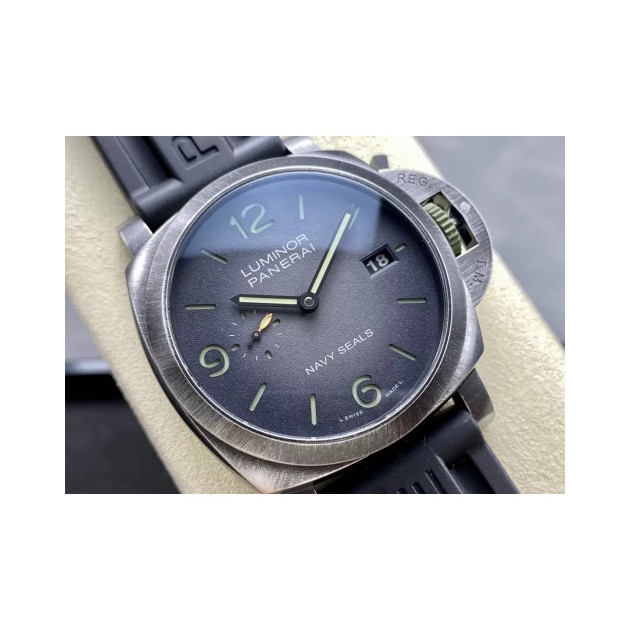 PANERAI 파네라이 루미노르 네이비 씰 44mm PAM01412