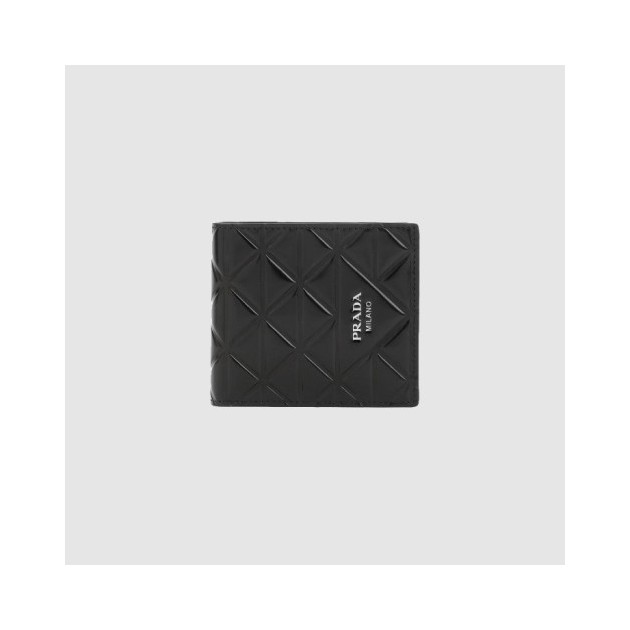 PRADA 프라다 오목 엠보 가죽 지갑 2M0513