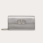 VALENTINO 발렌티노 브이로고 시그니처 메탈릭 그레인 카프스킨 체인 지갑