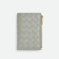BOTTEGA VENETA 보테가베네타 인트레치아토 미디엄 지퍼 바이폴드 지갑 749940