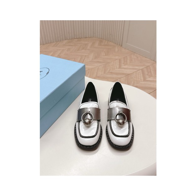 PRADA 프라다 여성용 로퍼 P56533 2COLOR
