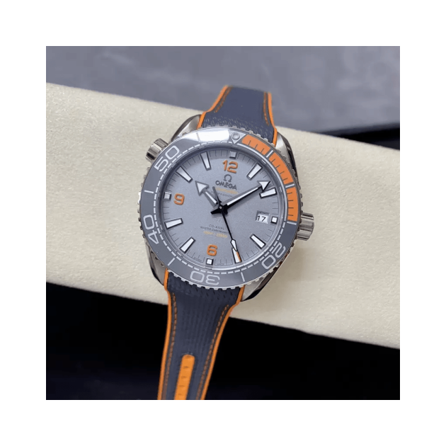 OMEGA 오메가 씨마스터 플래닛 오션 쿼터 오렌지 600m 그레이 티타늄 다이얼 43.5mm 215.92.44.21.99.001