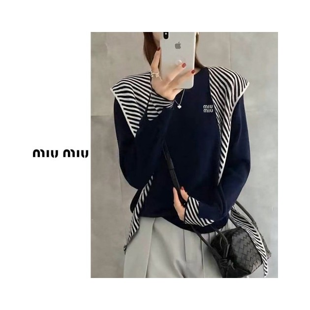 MIUMIU 미우미우 스트라이프 후드숄 니트 3COLOR