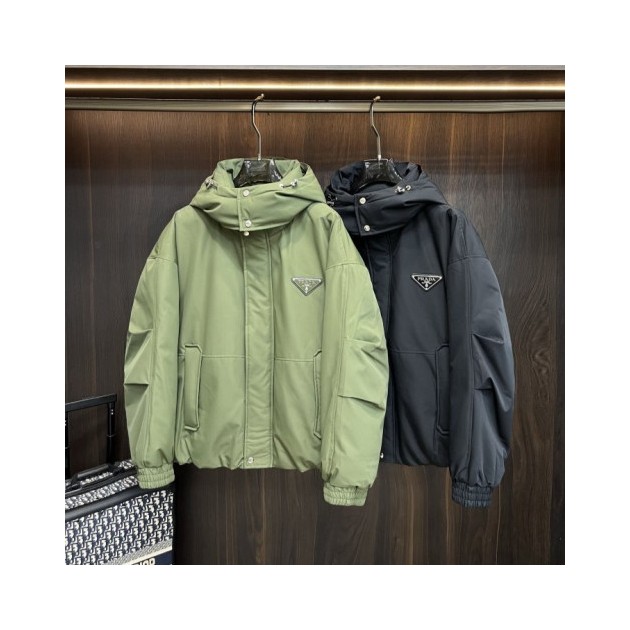 PRADA 프라다 메탈 플레이트 윈드 다운 패딩